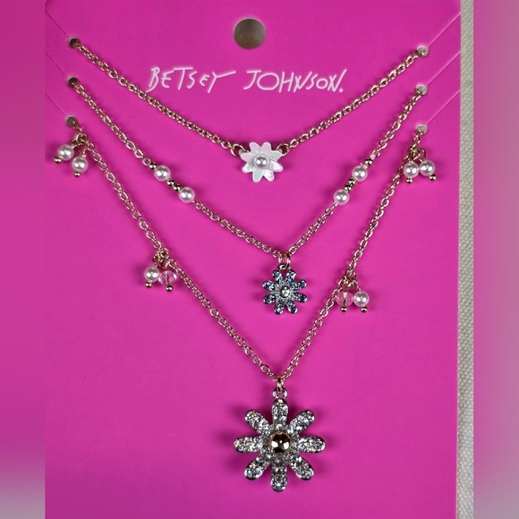 Betsey Johnson Layered Daisy Floral Crystal Pearl Necklace Set NWT - Picture 2 of 8